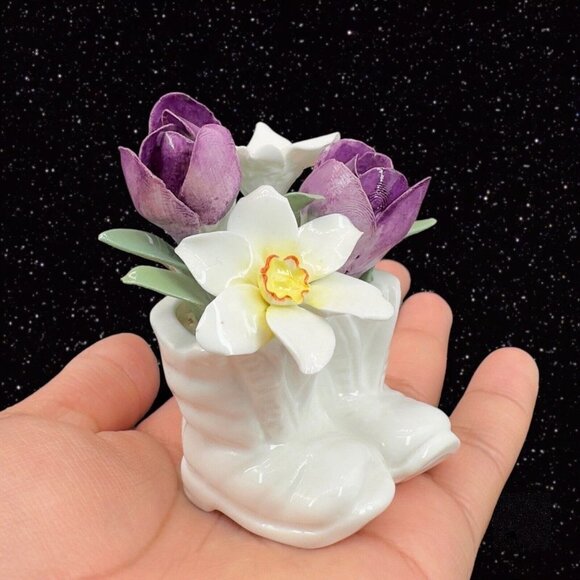 Crown Fine Bone China England Flower Porcelain Bouquet White Boot Hand Painted - Picture 4 of 10